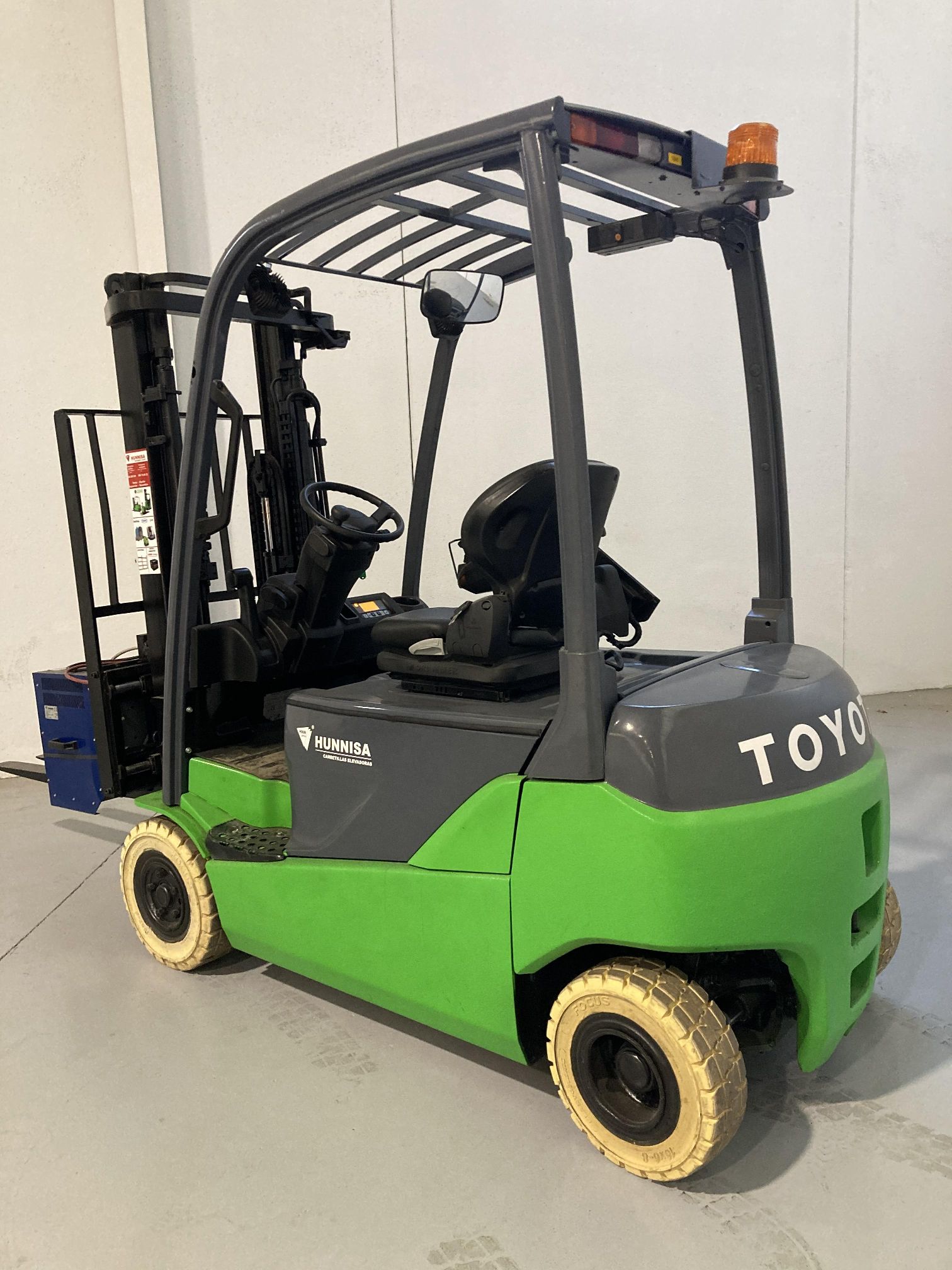 TOYOTA 8FBMT16 - 1886